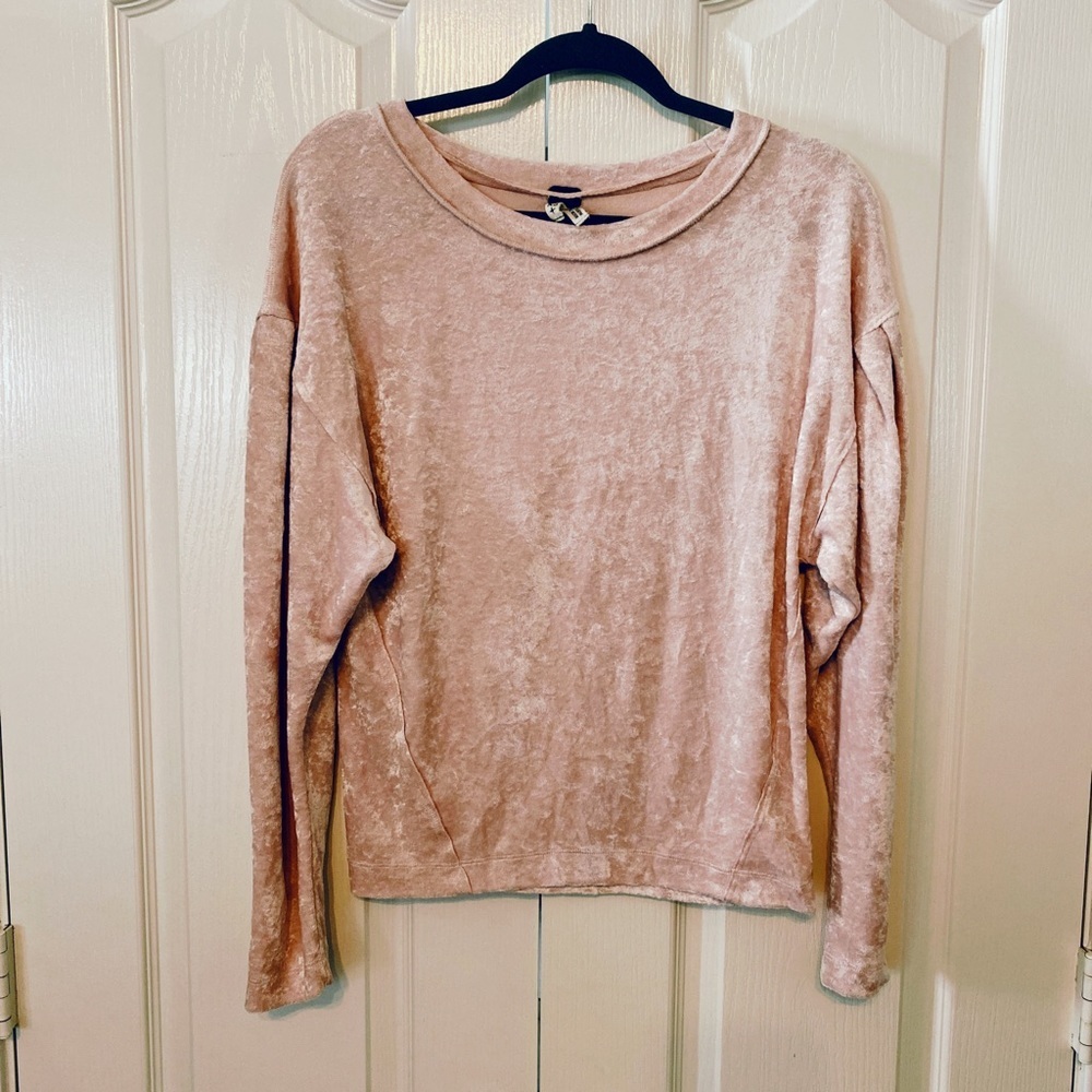 We The Free Pink Crushed Velvet Woman’s Sweatshirt Size XS